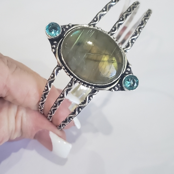 Labradorite, Blue Topaz gemstone,  925 silver bracelet - Picture 8 of 12